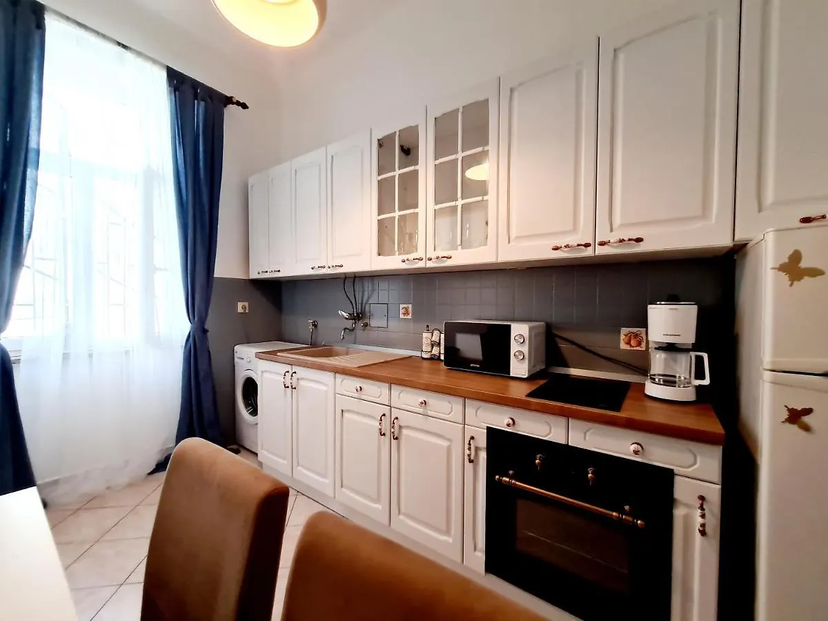 Apartment Zoey Opatija